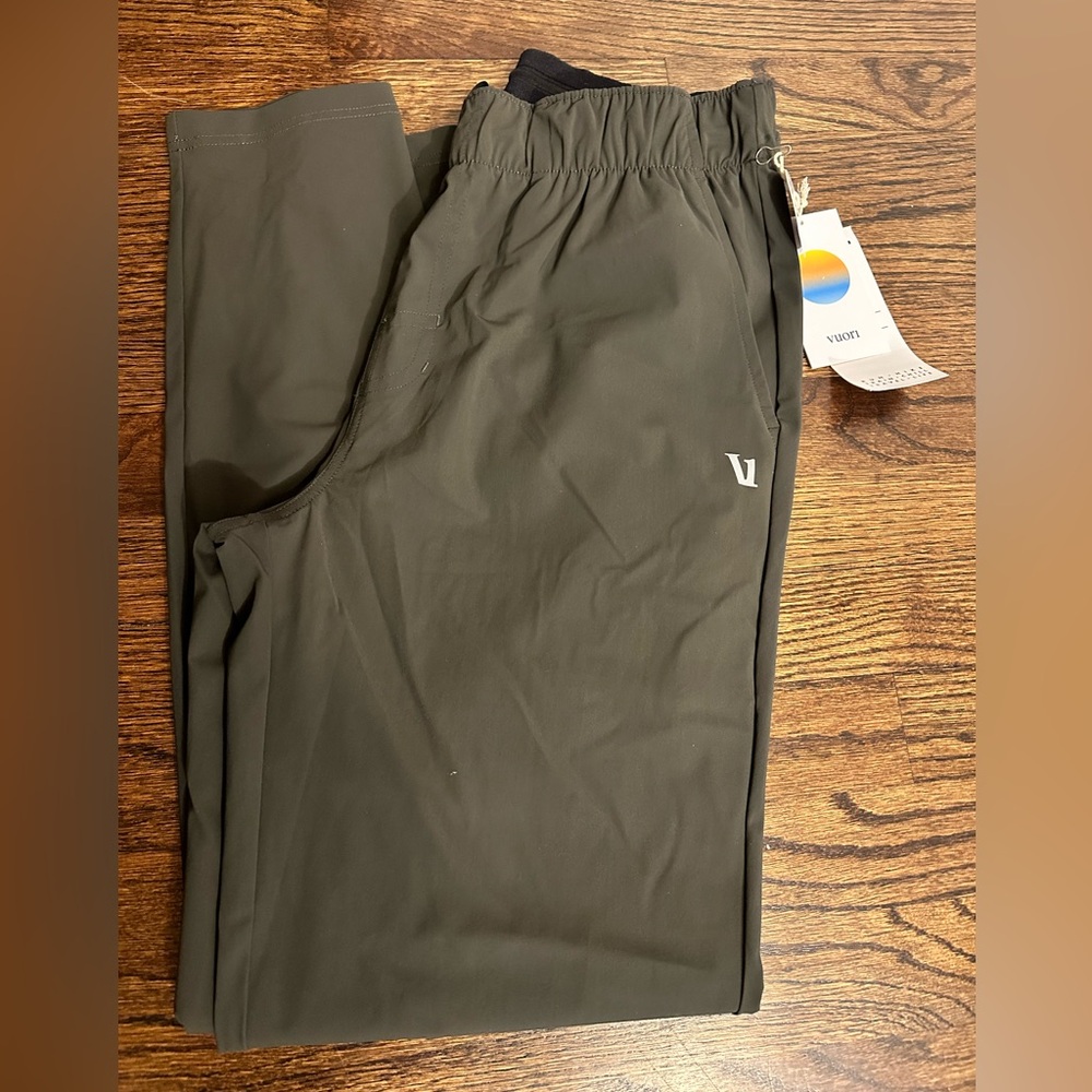 NWT Vuori Fleet Pant Dark Oregano (green)